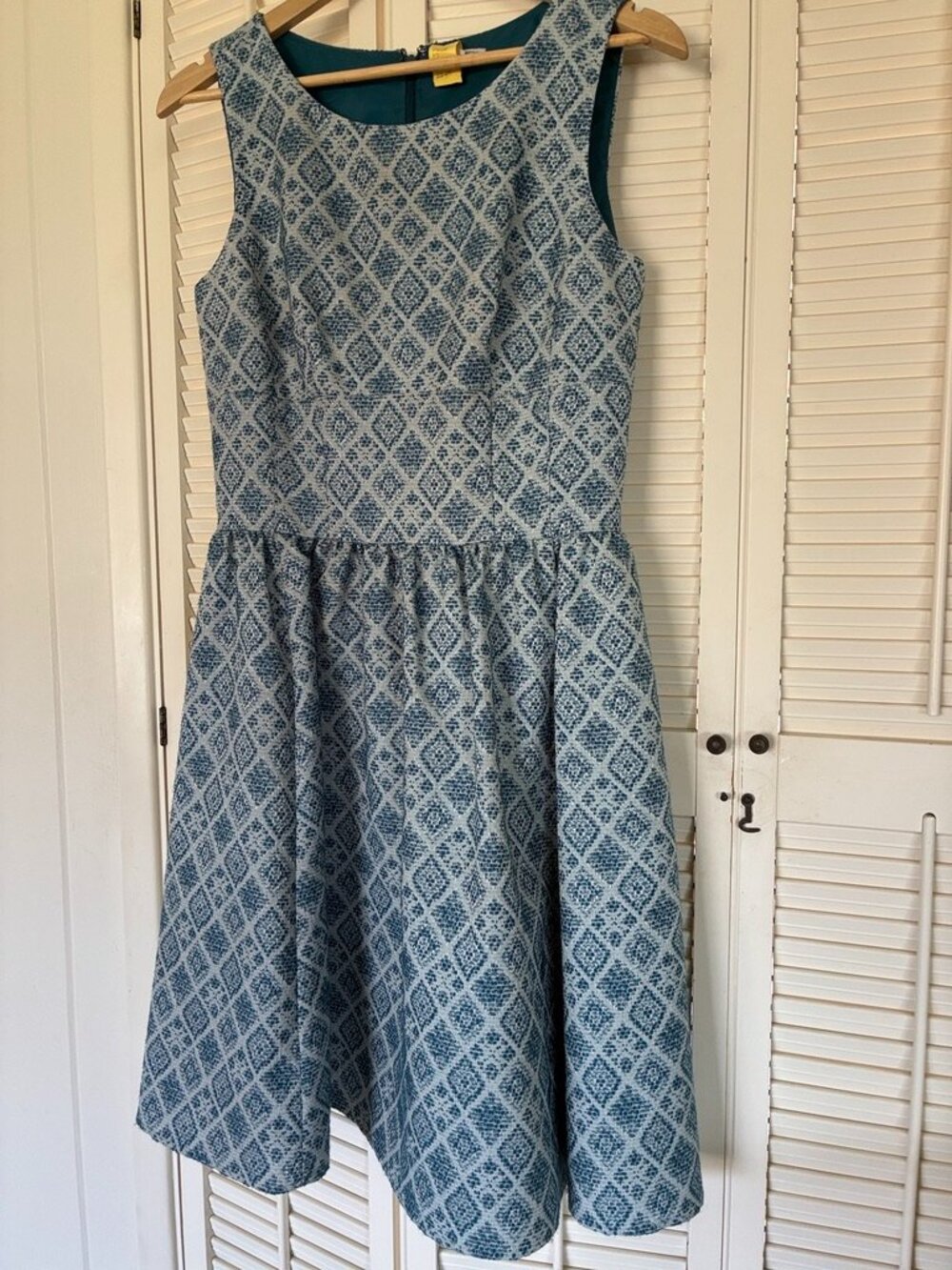Great Halogen Midi Cocktail Dress WITH POCKETS!